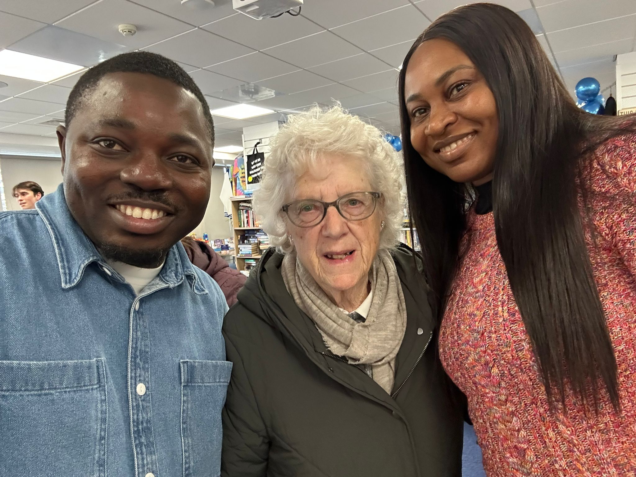 anuoluwapo and volunteer